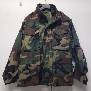 Vintage Mens US Air Force Cold Weather Field Camouflage Military Utility Jacket